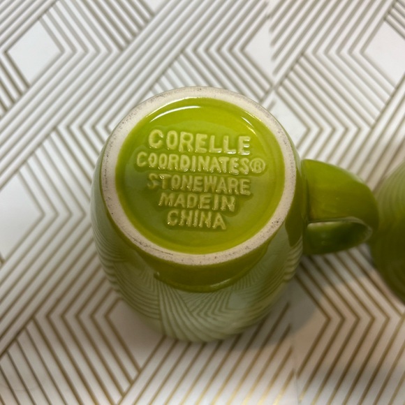 Vintage Corelle Coordinates Lime Green Stoneware Coffee Mugs Set Of 2 - Picture 6 of 8